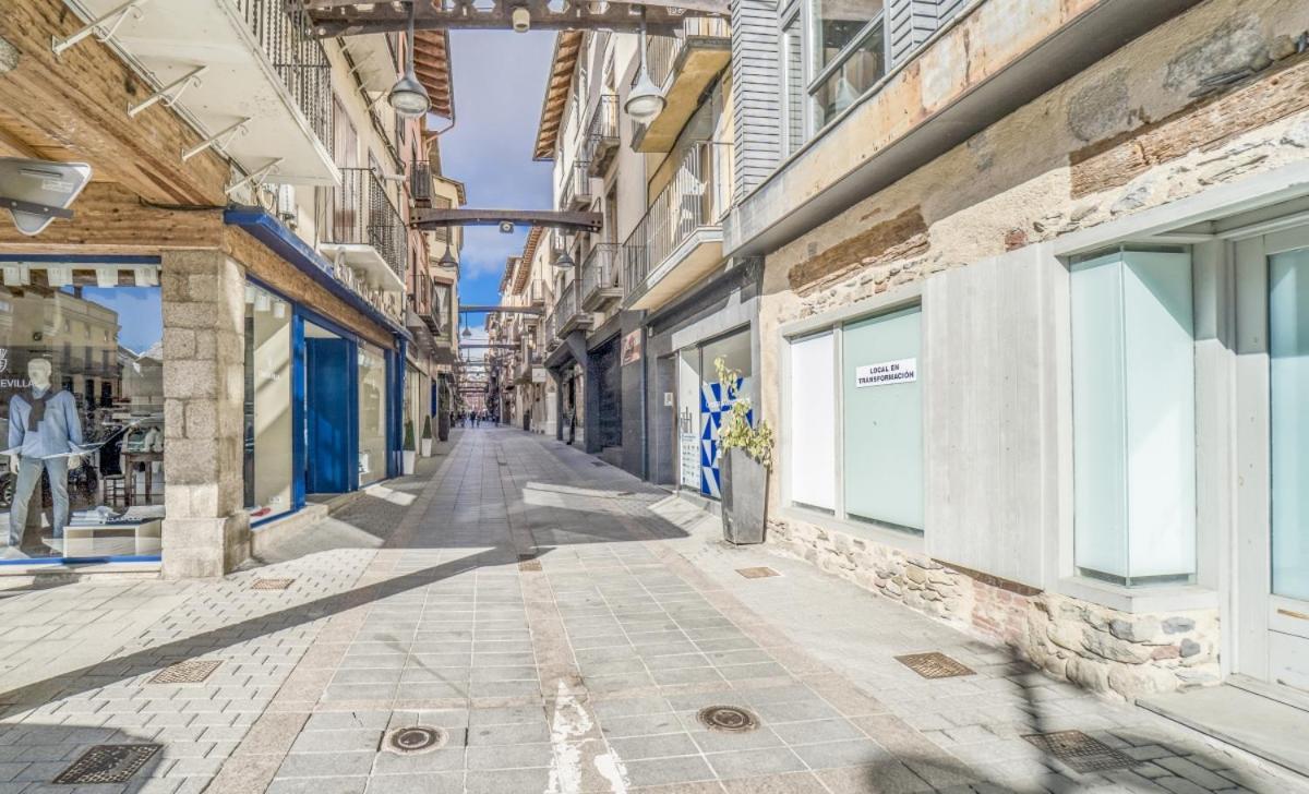 3.2 Apartamento Coma Oriola Puigcerda Bagian luar foto